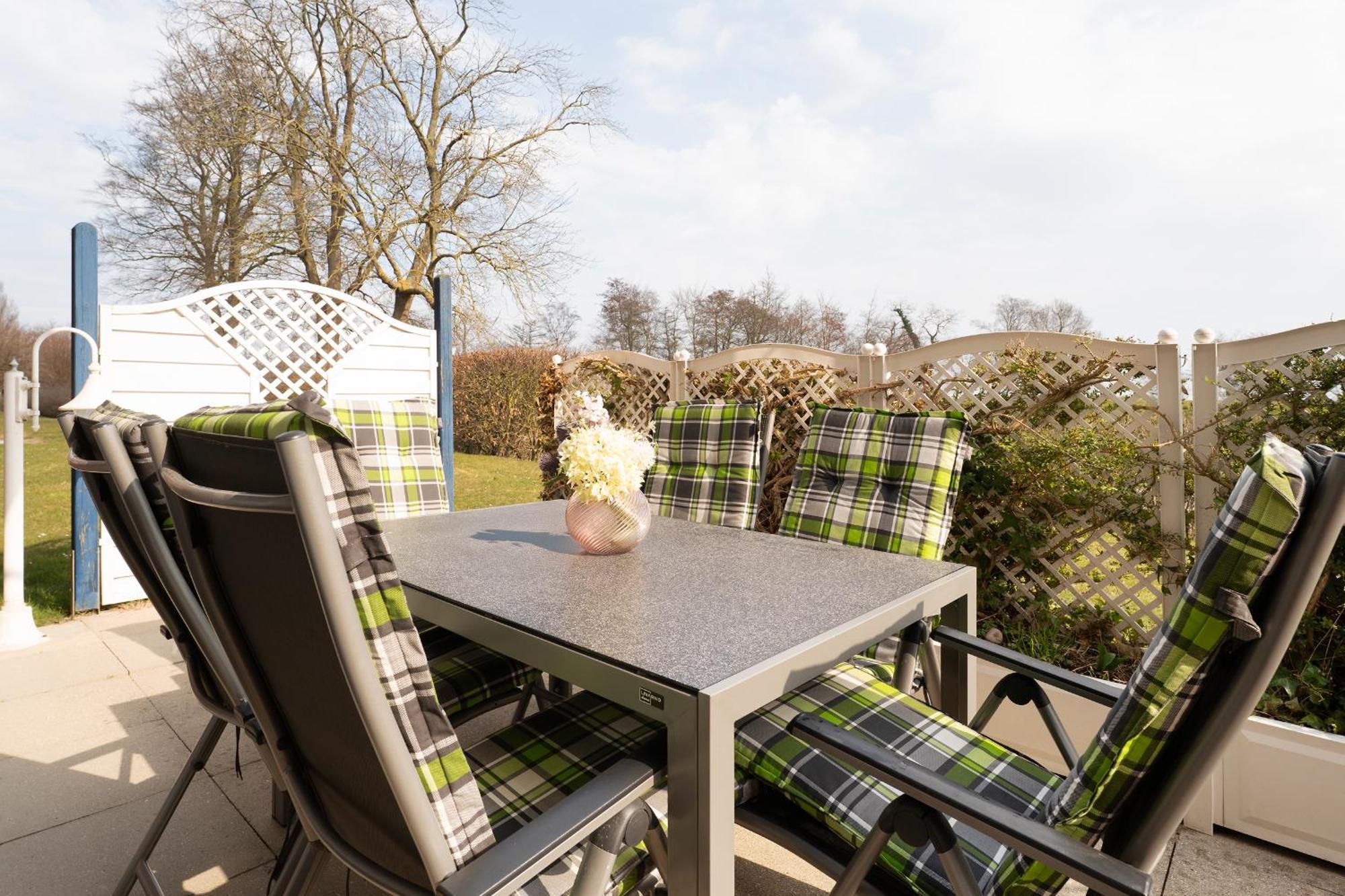 Ferienwohnung Muschelblume mit Terrasse im Kaiserhof 3 Kellenhusen Exterior foto